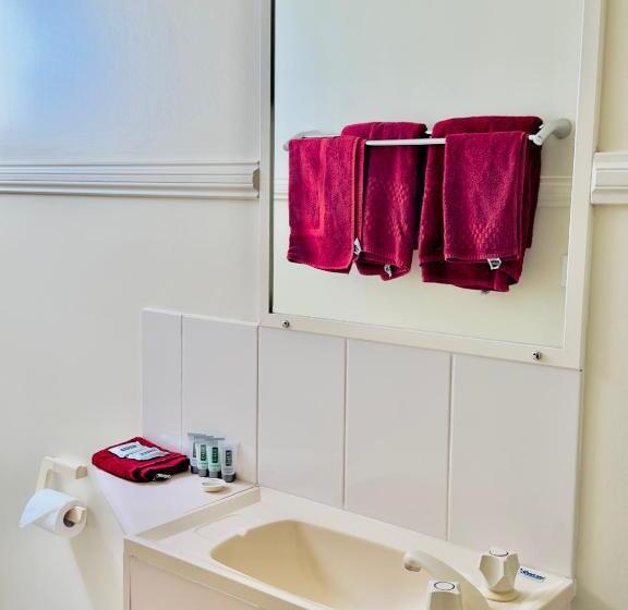 فندق Country Way Motor Inn