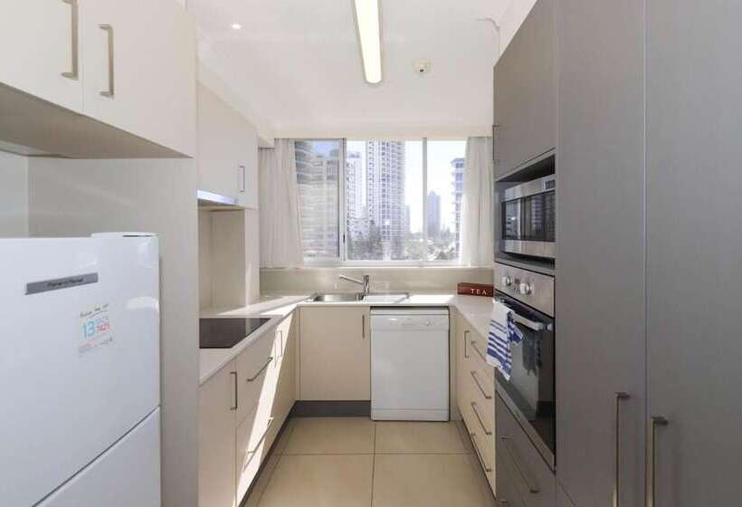 Beachside Tower Apartments