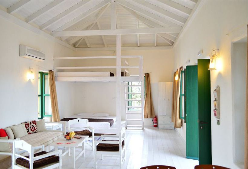 בית מלון כפרי Atlantis Houses