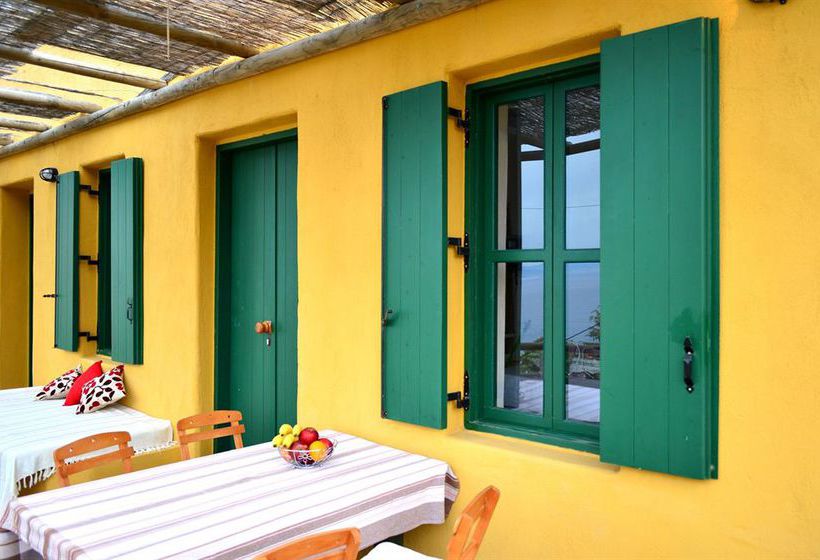 בית מלון כפרי Atlantis Houses