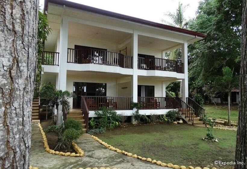 Hotel Blue Star Dive & Resort