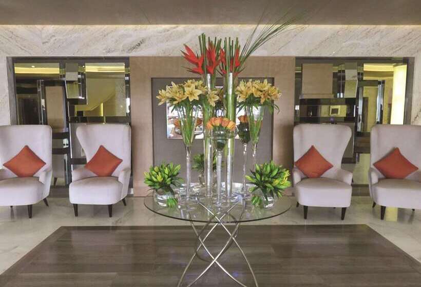 בית מלון כפרי Doubletree By Hilton Riyadh  Al Muroj Business Gate