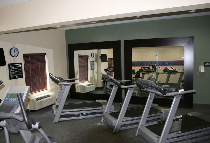 فندق Hampton Inn & Suites West Point