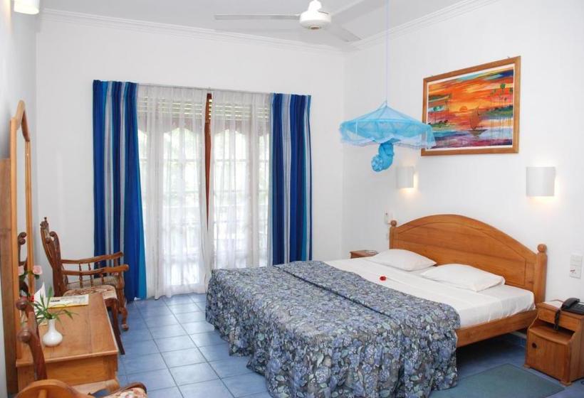 בית מלון כפרי Muthumuni Ayurveda Beach Resort