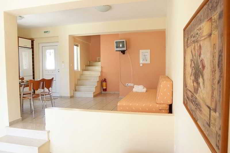 酒店 Niriides Apartments