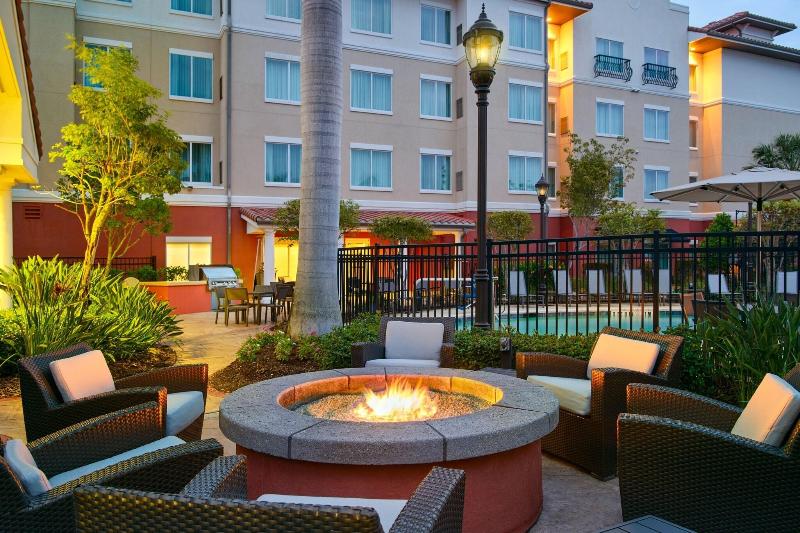 فندق Residence Inn By Marriott Fort Myers At I 75 And Gulf Coast Town Center