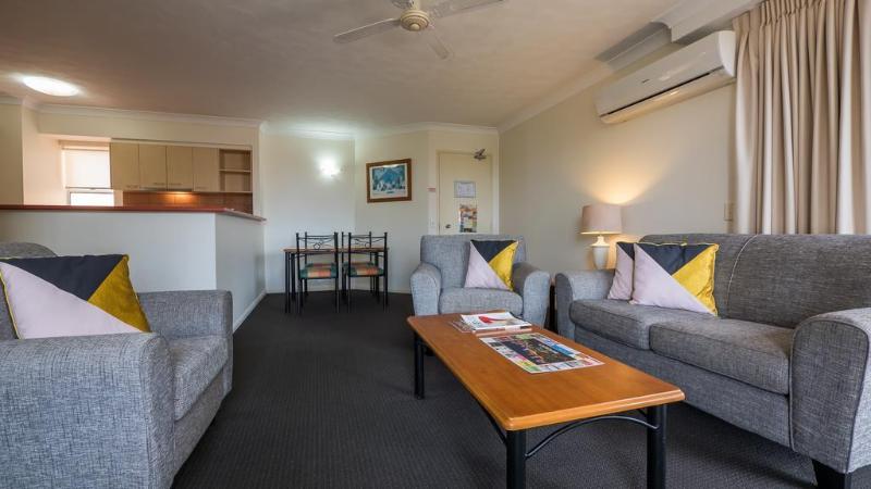 هتل San Mateo On Broadbeach