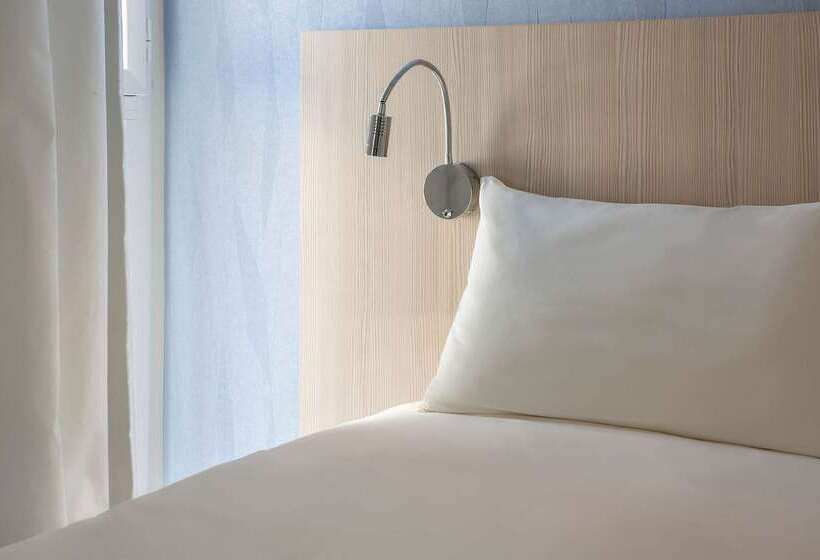 هتل The Originals Access, Hôtel Cholet Gare