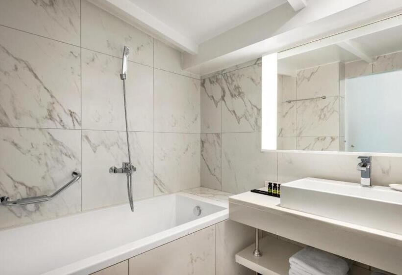 هتل TRYP by Wyndham Corfu Dassia