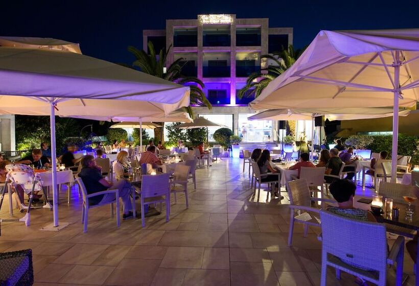 هتل TRYP by Wyndham Corfu Dassia