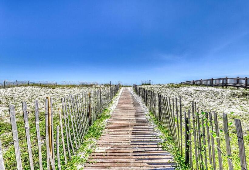 هتل Tropic Isl 205