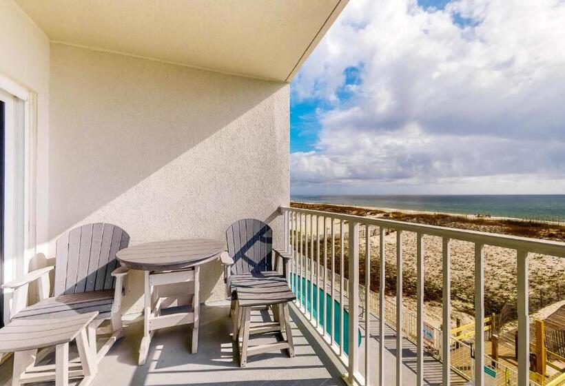 هتل Tropic Isl 205