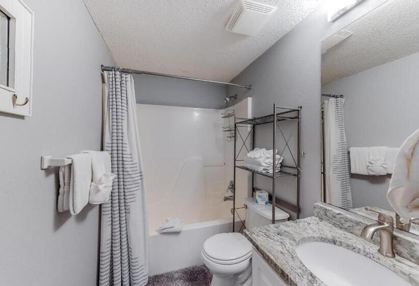 هتل Tropic Isl 205