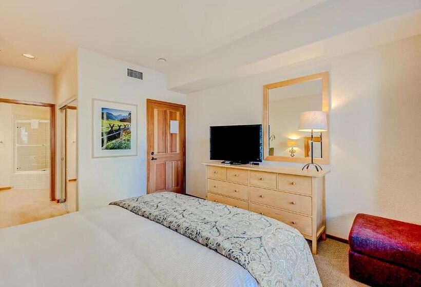 ホテル Ski In Ski Out Squaw Valley Lodge Slopeside Townhome