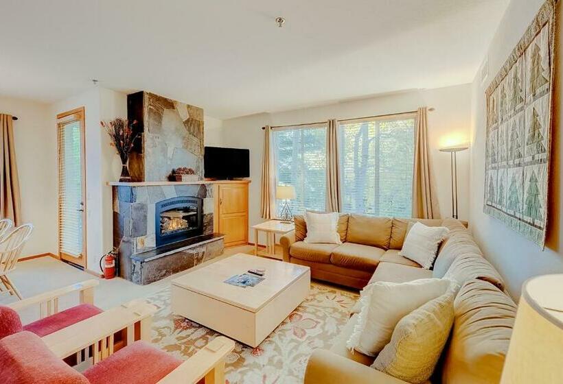 ホテル Ski In Ski Out Squaw Valley Lodge Slopeside Townhome