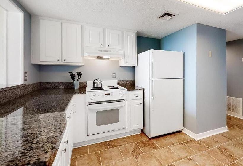 فندق 1312 Ship Watch