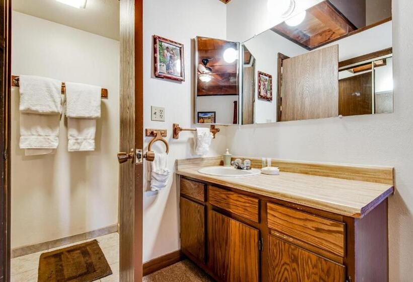 فندق Treehouse Condo Unit H202
