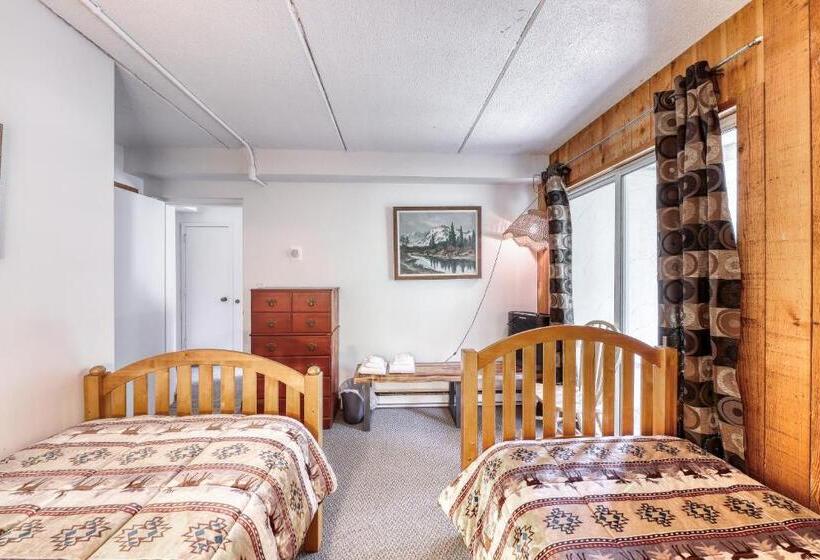 בית מלון כפרי Cozy Mountainside Condo