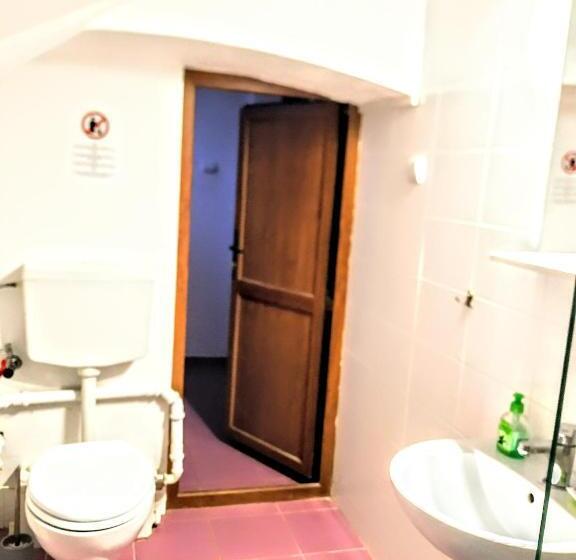 هاستل Central Guesthouse