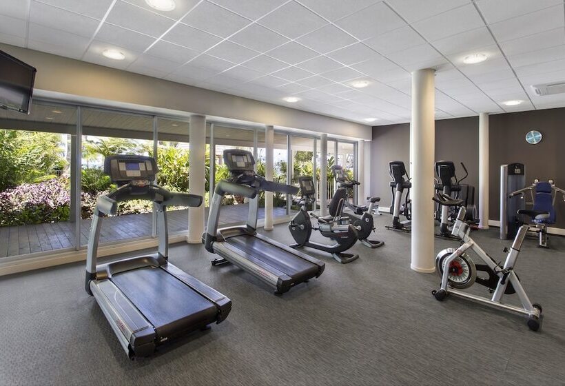 هتل Chateau Royal Beach Resort & Spa, Noumea