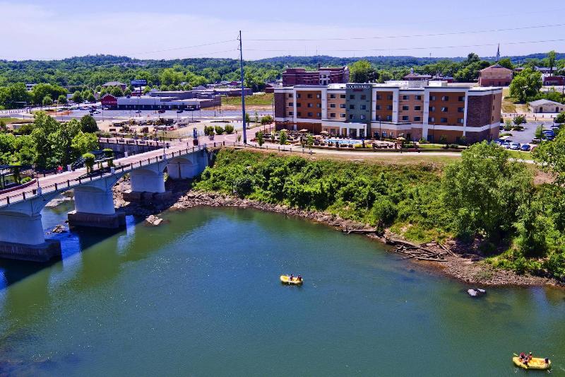 هتل Courtyard By Marriott Columbus Phenix City