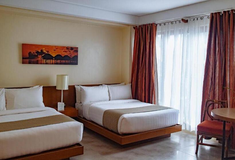 Отель Crown Regency Beach Resort