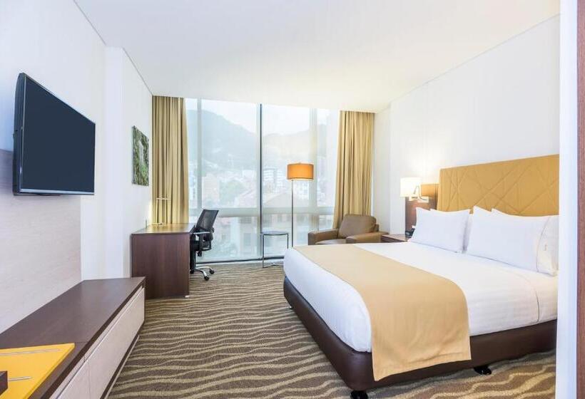 هتل Holiday Inn Express & Suites Bogota Zona Financiera, An Ihg