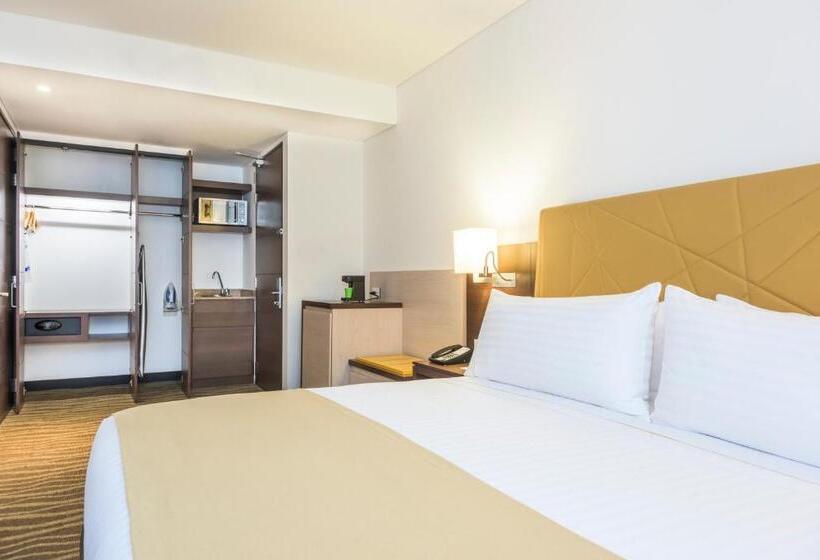 هتل Holiday Inn Express & Suites Bogota Zona Financiera, An Ihg