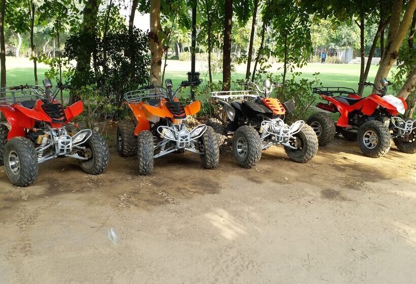 酒店 Taj Damdama Lake Resort & Spa, Gurugram