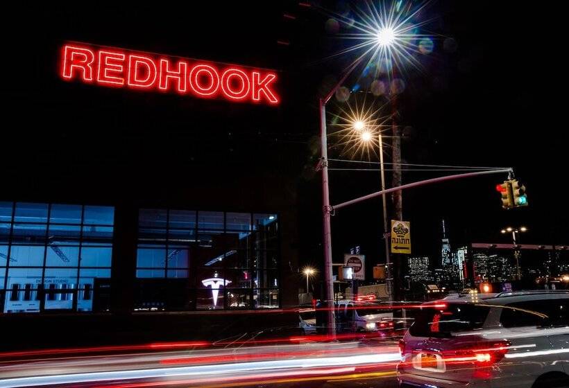 هتل The Lodge Red Hook