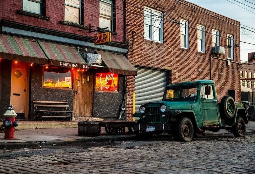 هتل The Lodge Red Hook