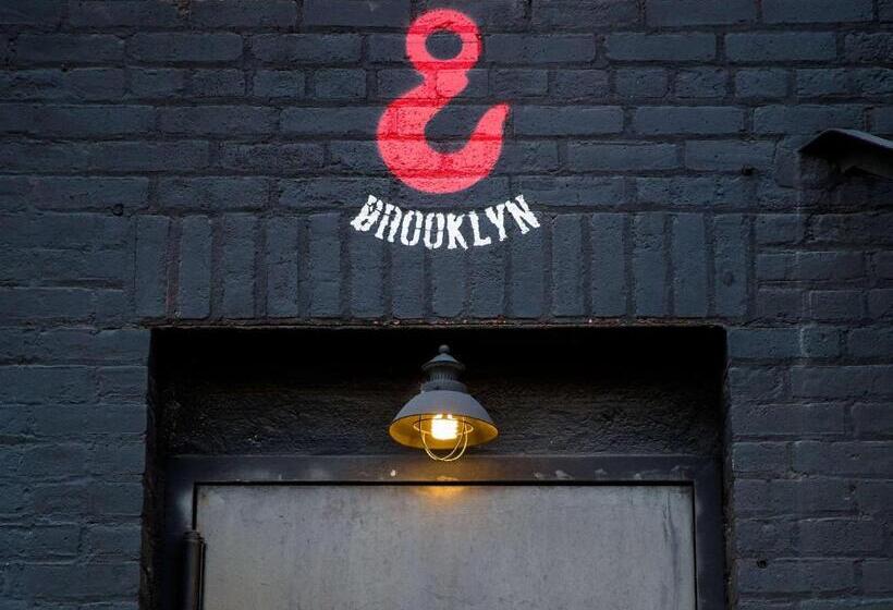 هتل The Lodge Red Hook
