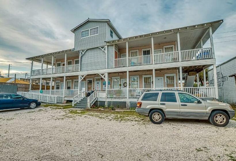 هتل Carbo House Eleven