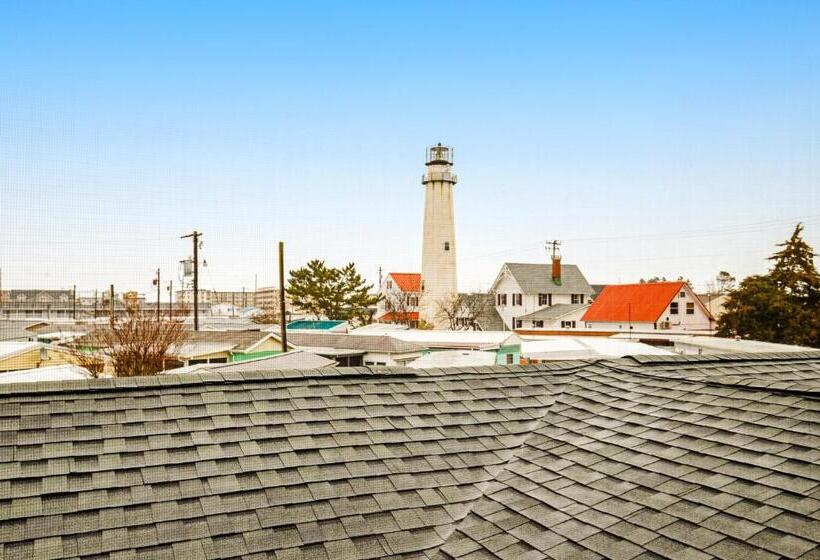 هتل 37534 Lighthouse Rd #202