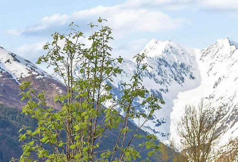 فندق Cozy Crystal Mountain Condo