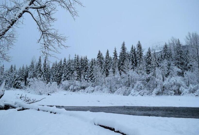 فندق Cozy Crystal Mountain Condo