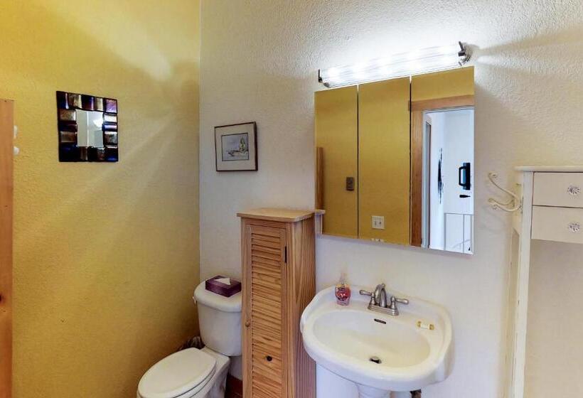 فندق Cozy Crystal Mountain Condo