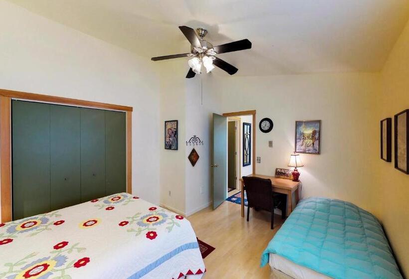 فندق Cozy Crystal Mountain Condo