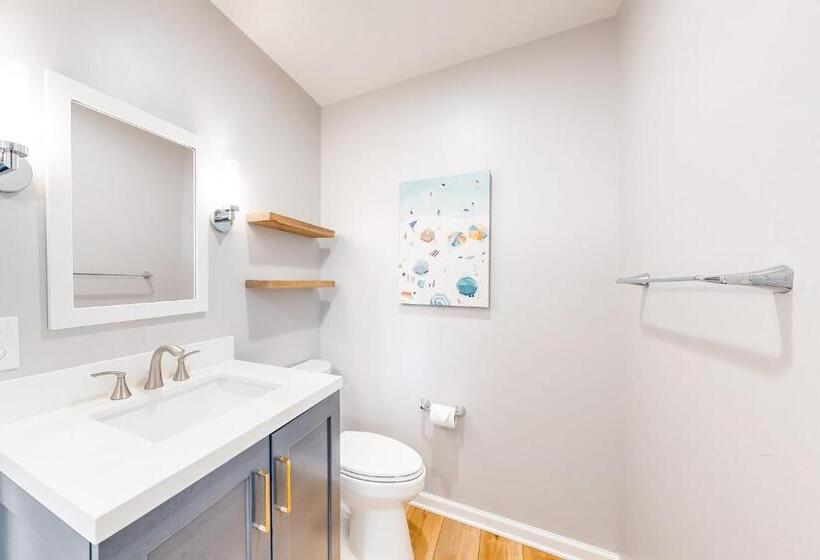 هتل Sea Colony   56053 Pinewood Dr