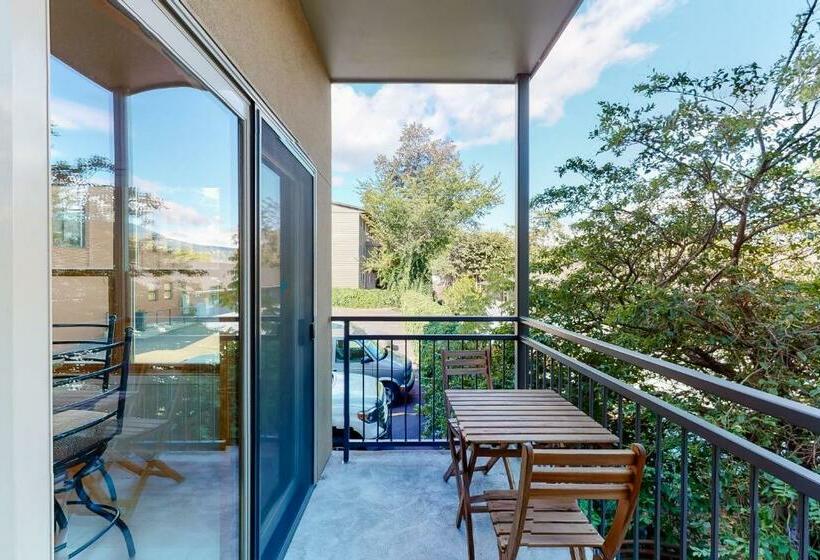 Отель Hood River Hideaway