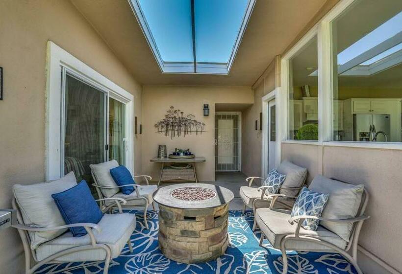 Отель Indian Wells Glass House