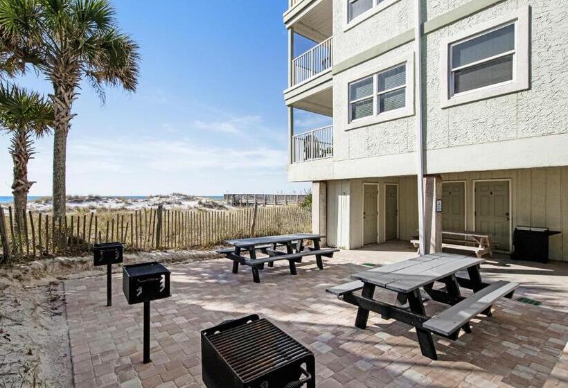 فندق Commodore S Retreat 107