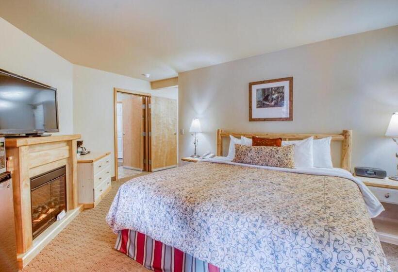 هتل Icicle Village Resort 402: Juniper Studio