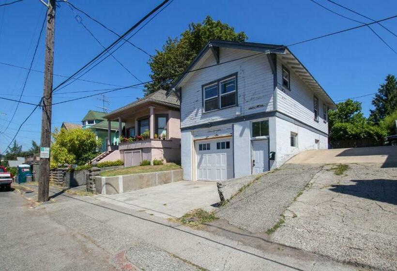Отель West Bremerton Cozy Home