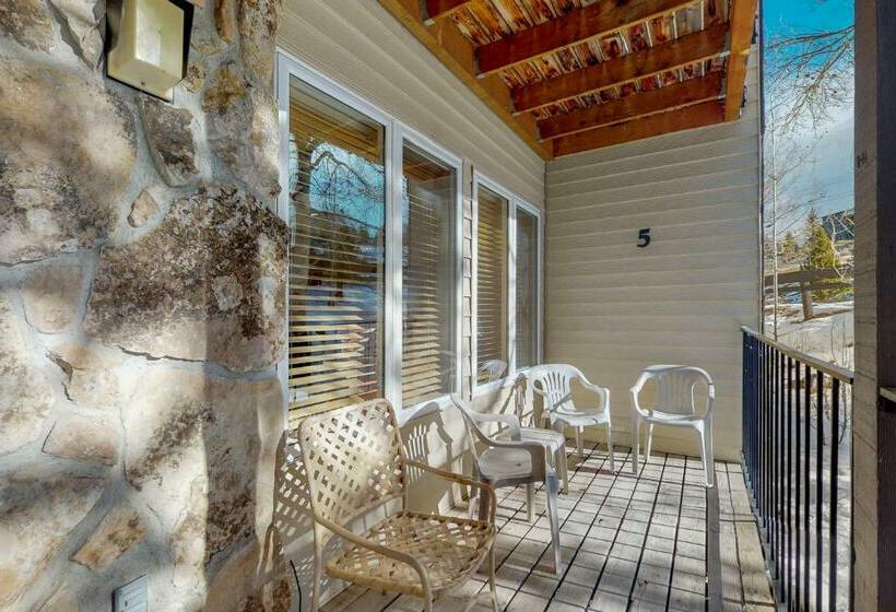 فندق Wine Down In Granby