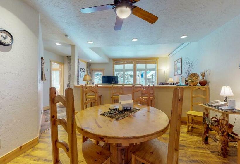 فندق Wine Down In Granby