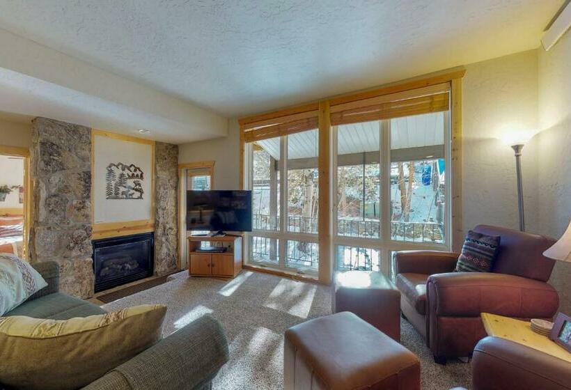 فندق Wine Down In Granby