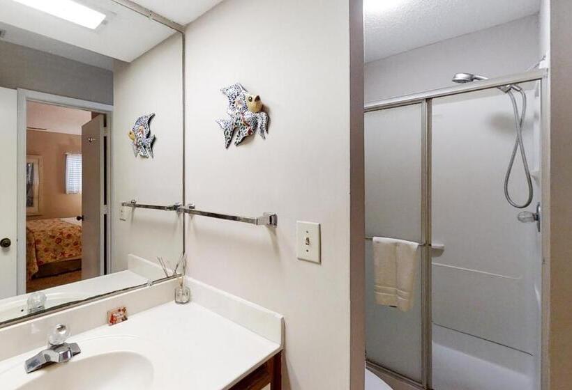 ホテル Bogue Shore Club 208