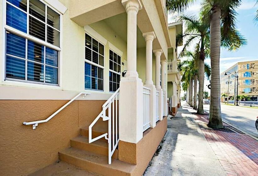 فندق Fort Meyers Townhome