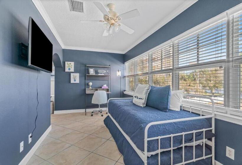 בית מלון כפרי Barefoot Beach Resort F107